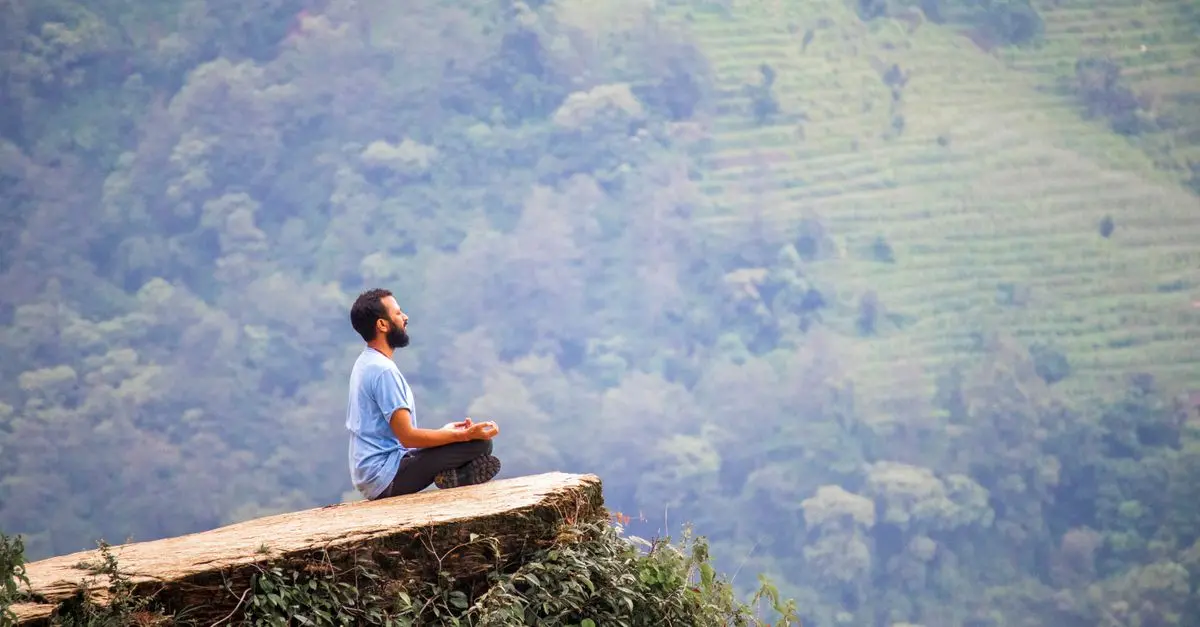 Comment la Méditation Aide à Réduire le Stress
